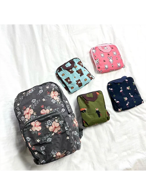 MOCHILA PLEGABLE ESTAMPADA 25*12*40 C/U            2