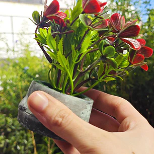 OFERTA - PLANTA ARTIFICIAL CON MACETA C/U