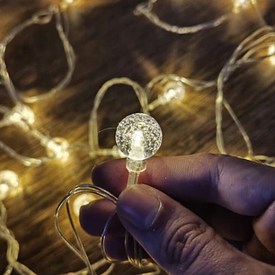 GUIRNALDA LED BOLITAS CALIDA 4M C/U               
