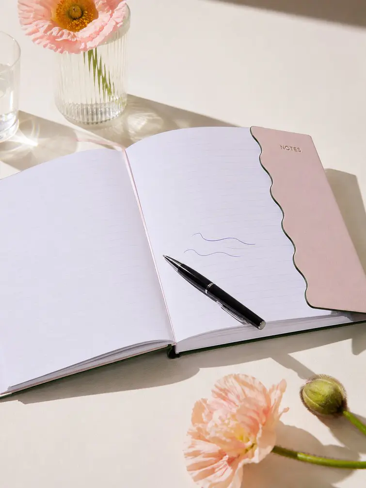 CUADERNO CON CIERRE MAGNÉTICO A5 C/U 2