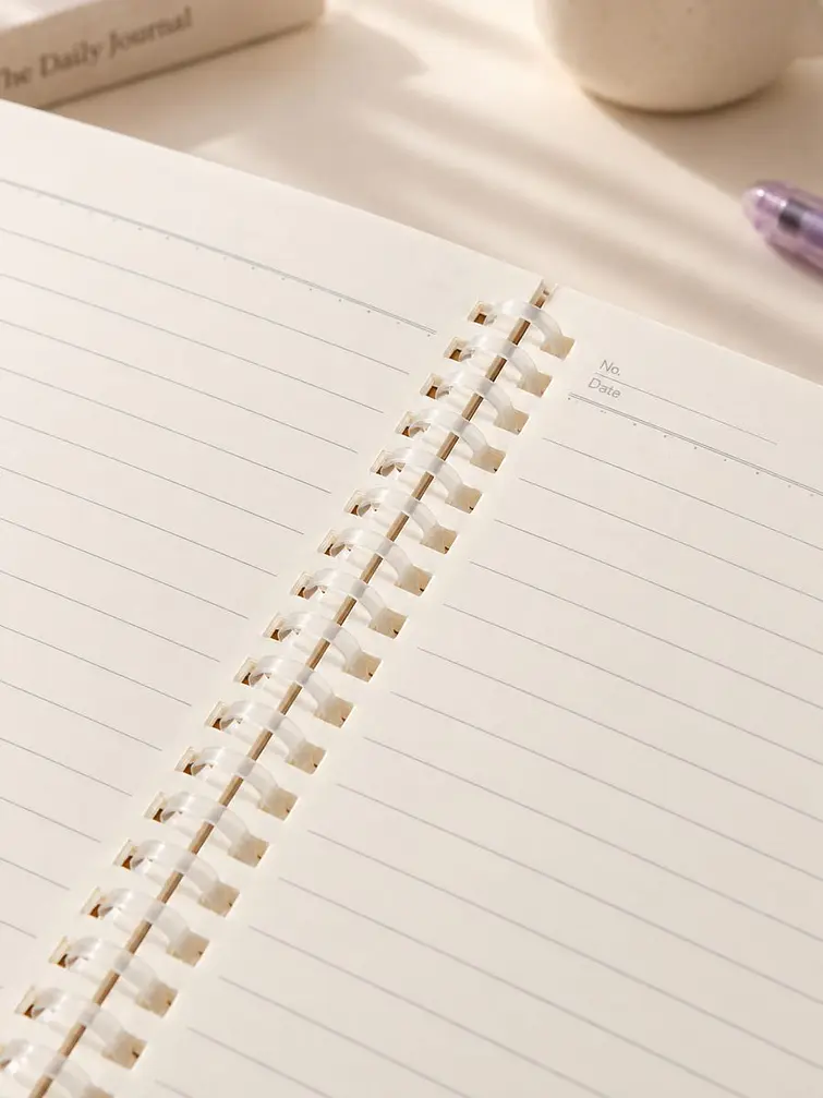 CUADERNO CON HOJAS RAYADAS A5 C/U 4