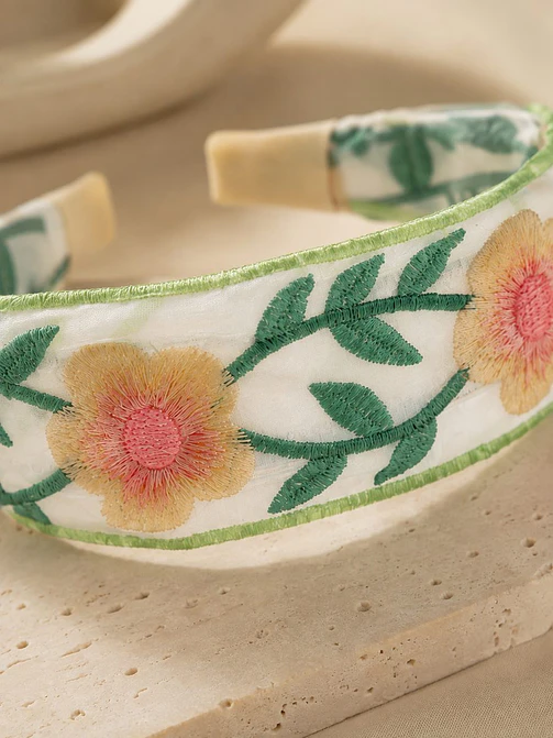 VINCHA BORDADA CON FLORES C/U 3