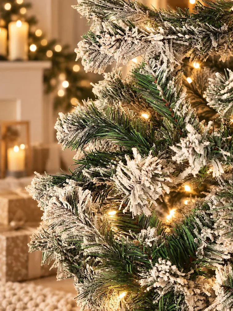 ARBOL NAVIDEÑO NEVADO CON LUCES 2.1 M  2