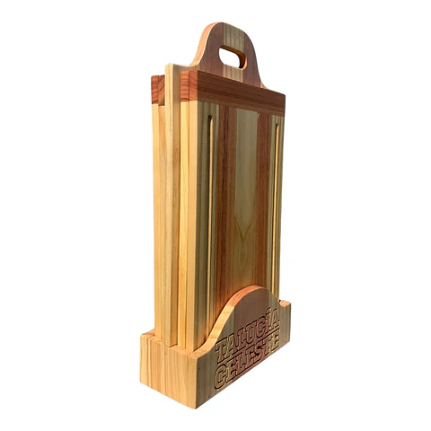 SET DE 4 TABLAS Y SOPORTE CON DISEÑO TALLADO 