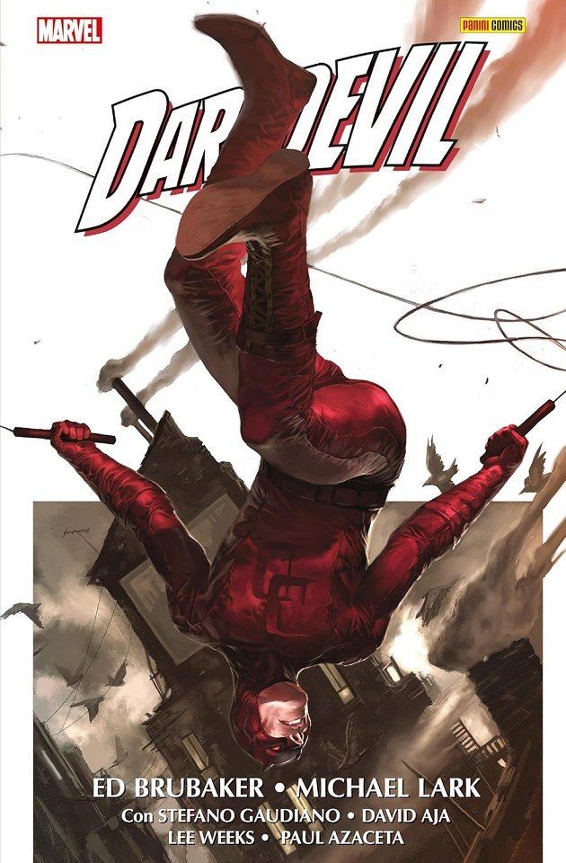 Marvel Omnibus. Daredevil de Ed Brubaker y Michael Lark #01
