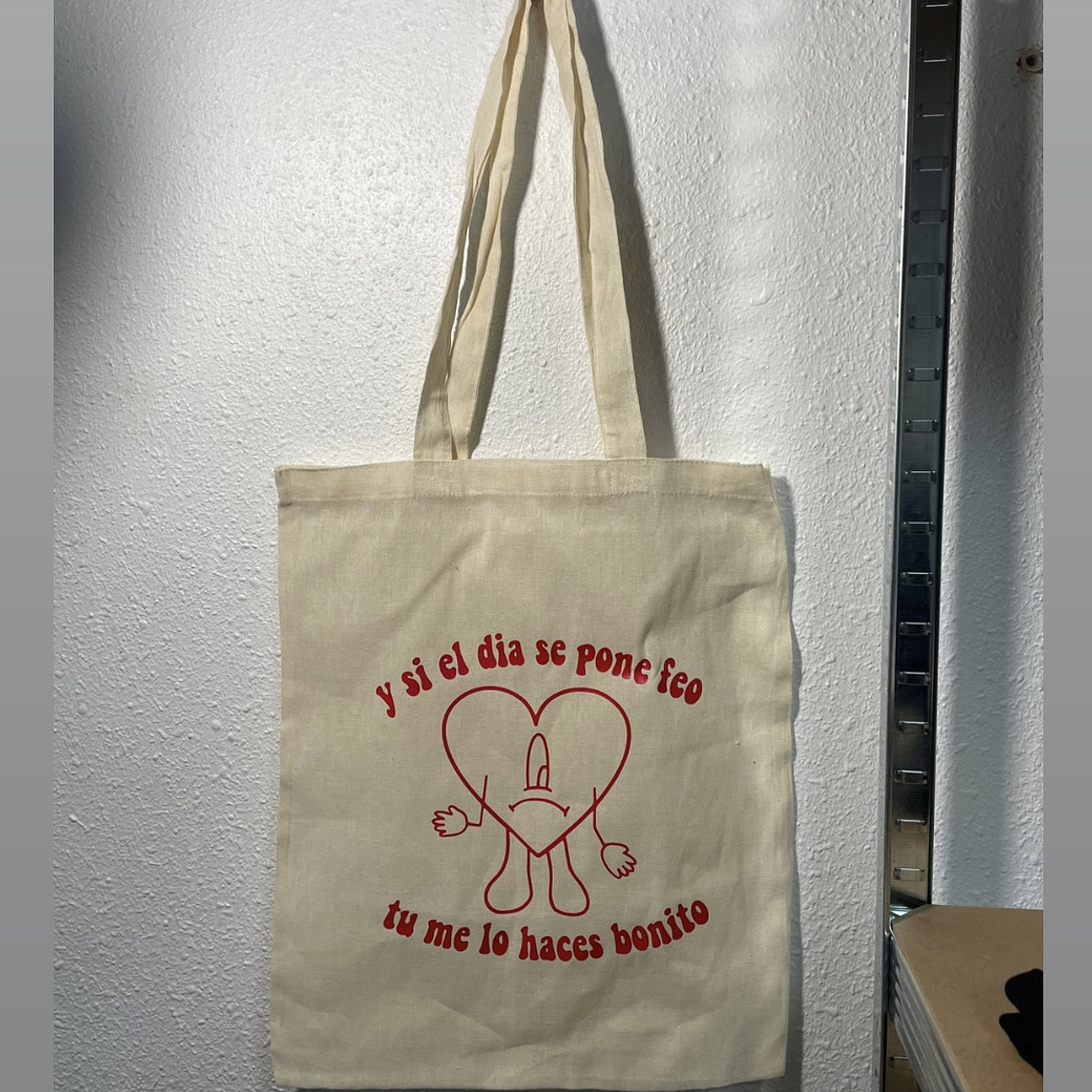 Bolso Tote Bad Bunny Frase con Vinilo  1