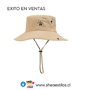 Sombrero Bad Bunny Corazon Bordado 