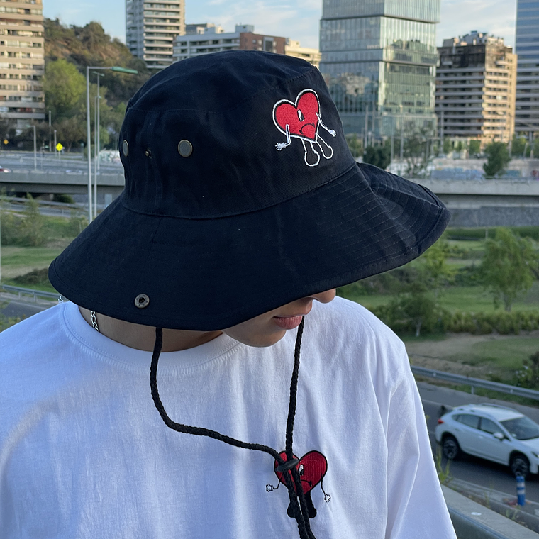 Sombrero Negro Bordado Corazon New Stock 1