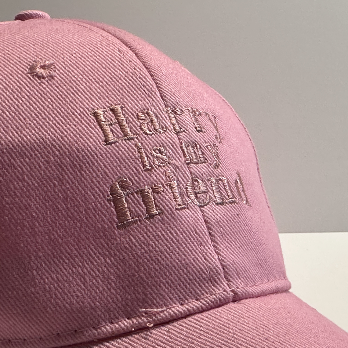 Jockey Rosado Harry is my friend  2