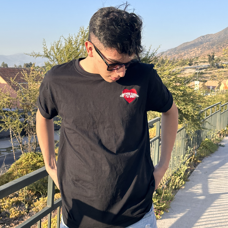 Polera Lo Mas Xulo de tu insta bordada 1