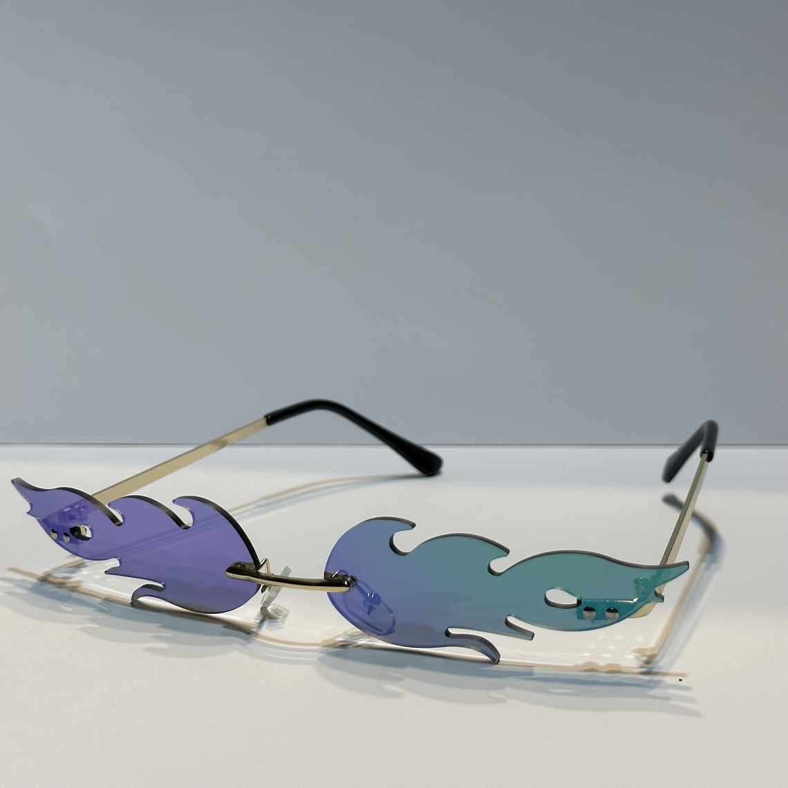 LENTES ESTILO LLAMA GRIS  1