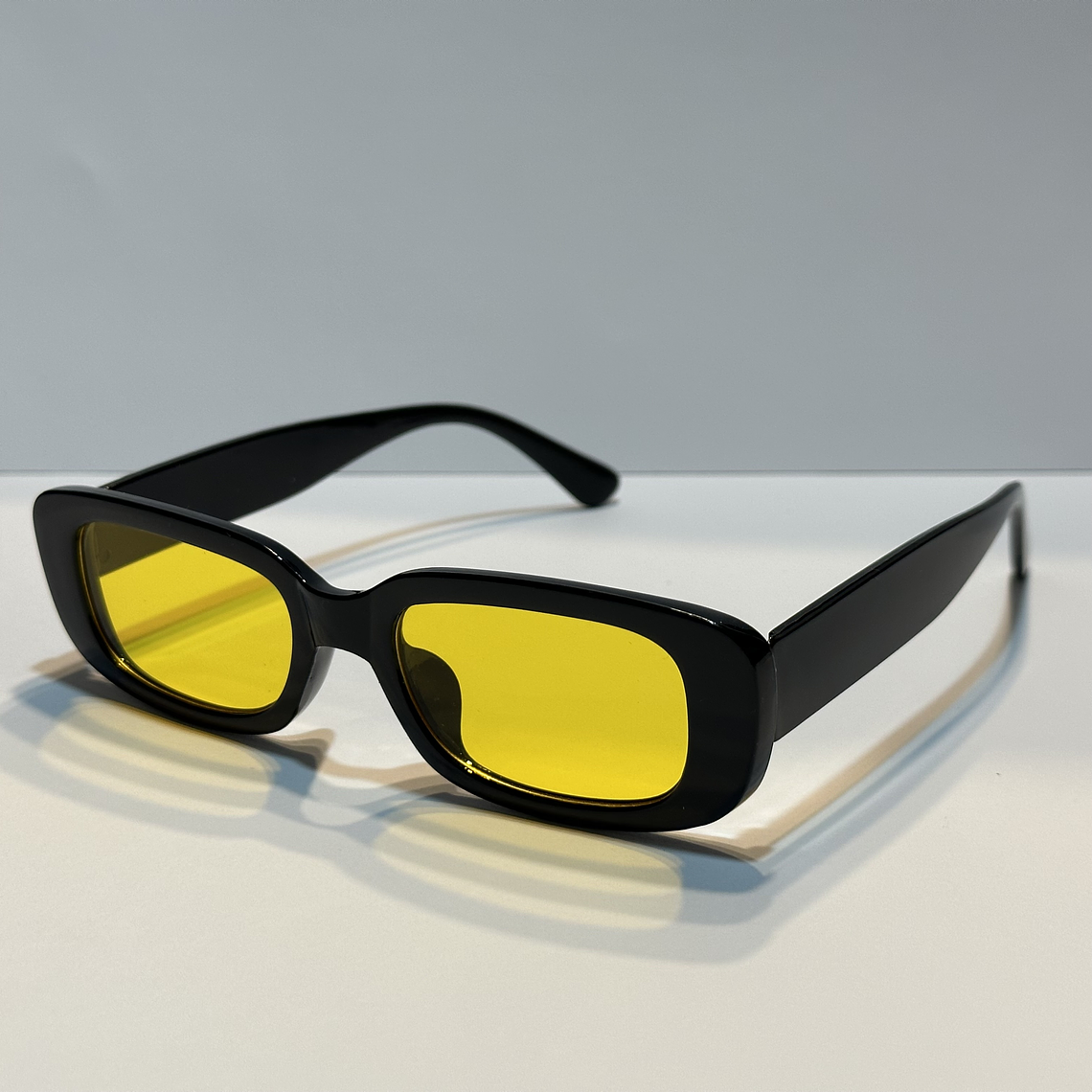 LENTES DE SOL ESTILO PARTY AMARILLOS  1