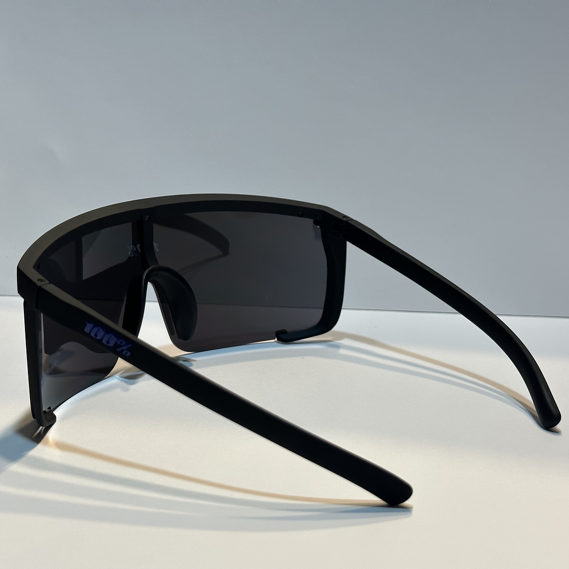 LENTES DE NEGRO 100% 2 2