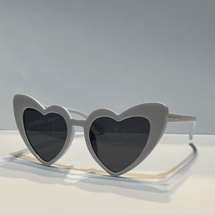 LENTES DE SOL CORAZON BLANCO O NEGRO 
