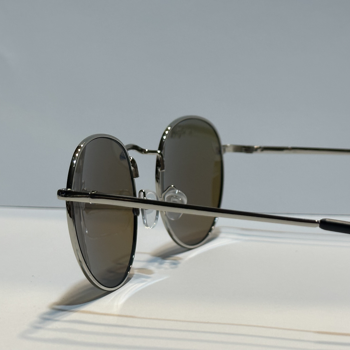 LENTES DE SOL REDONDO  3