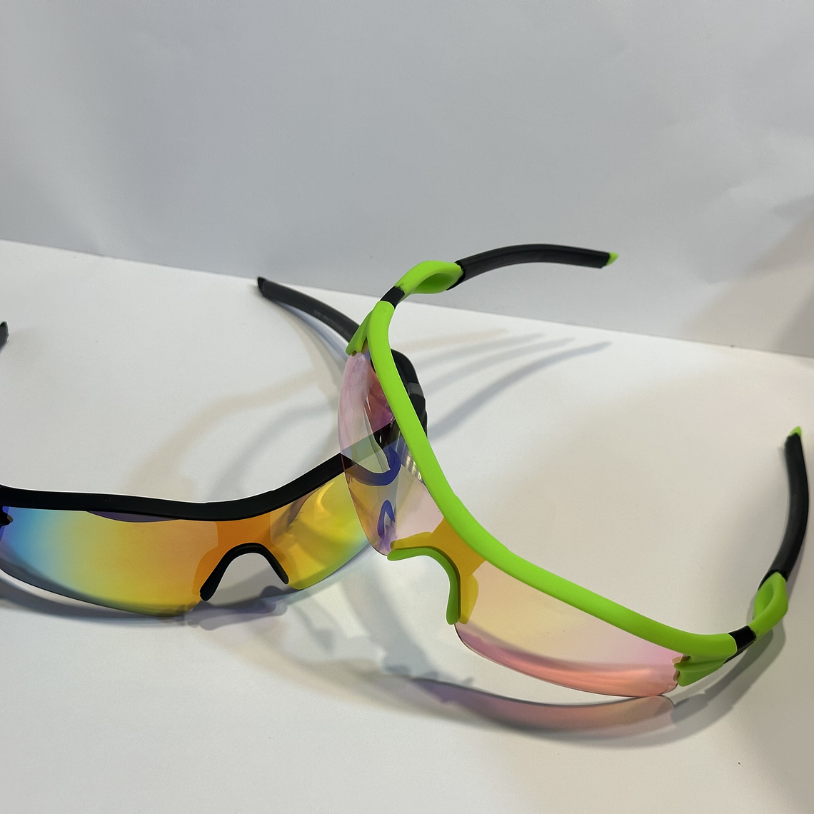 LENTES DE SOL TORNASOL  VERDE NEON  2