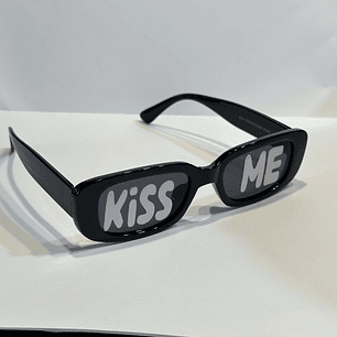 LENTES KISS ME NEGRO 