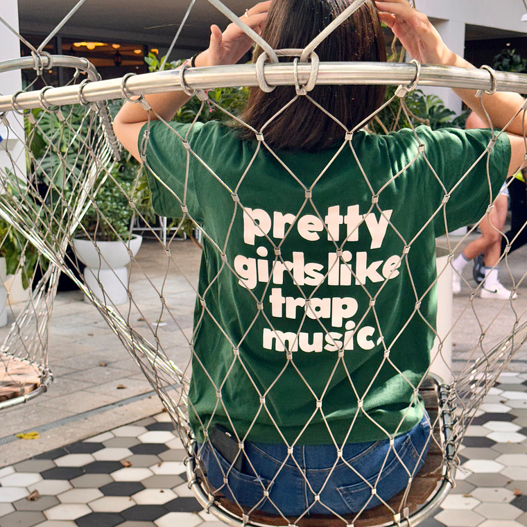Polera Pretty Girls Like trap music verde  1