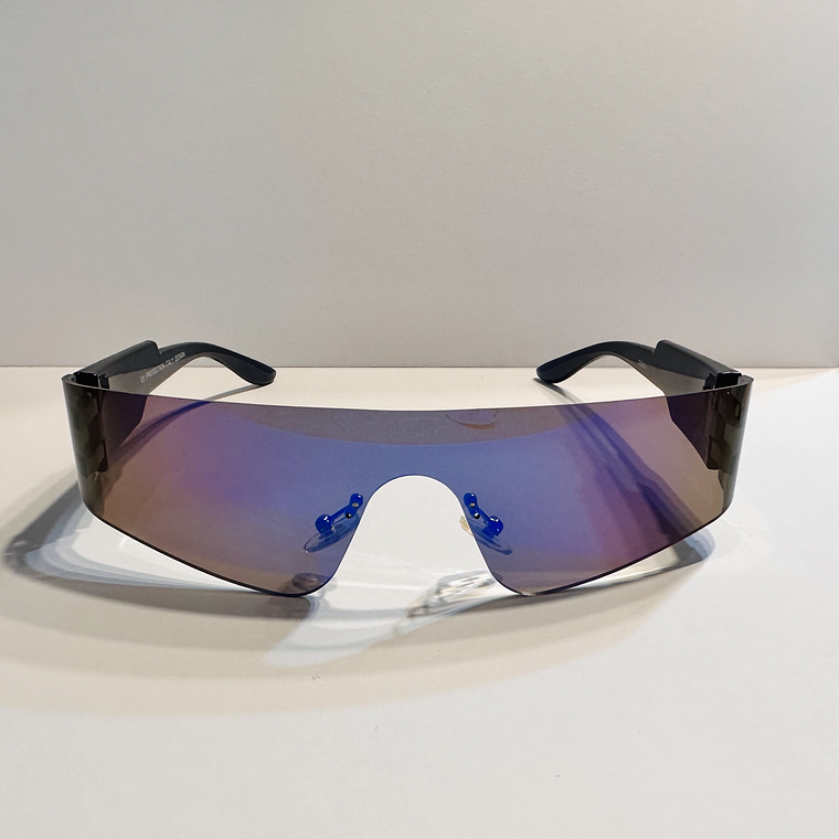 Lentes Tornasol Negro estilo Rauw Alejandro 1