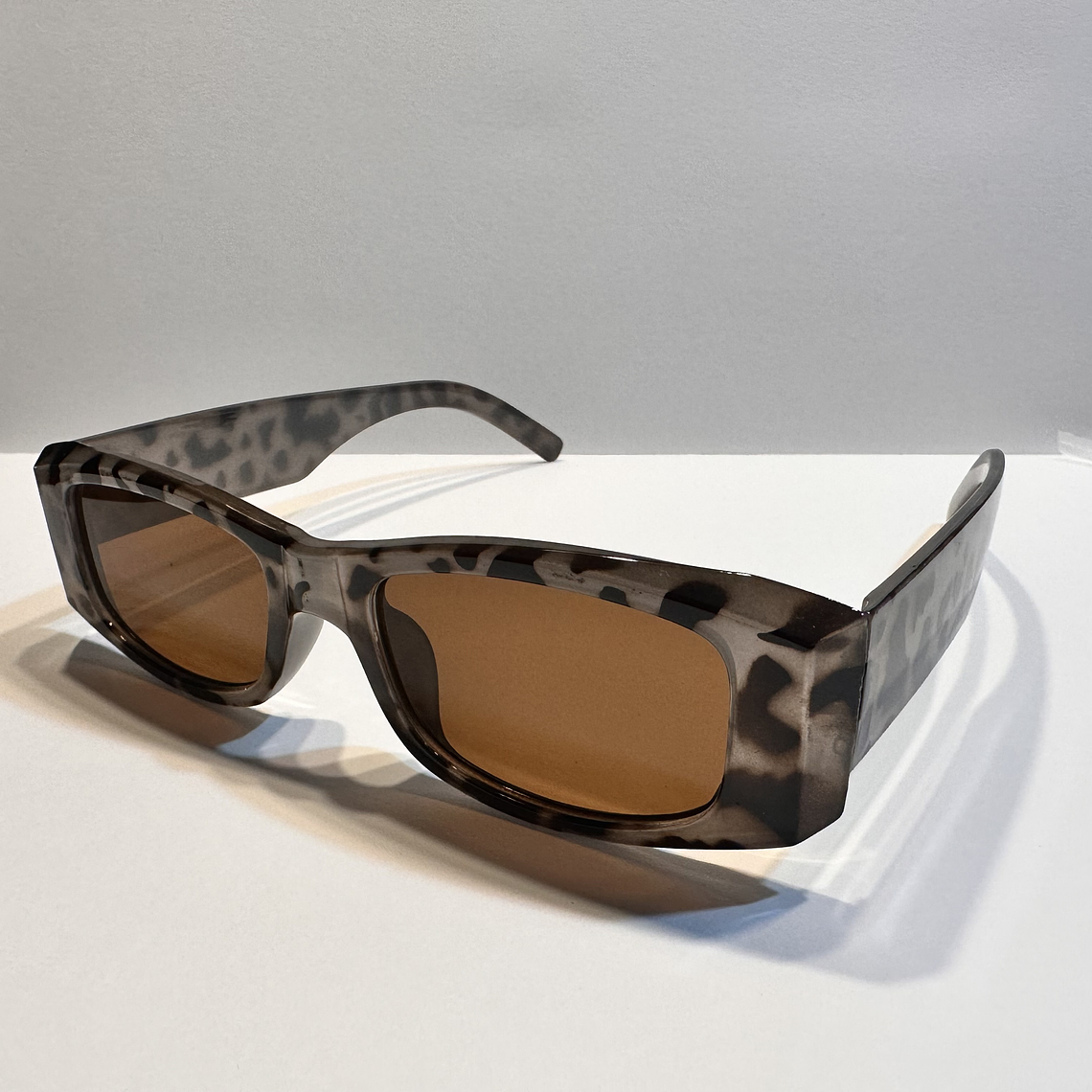 Lente estilo tigre 1