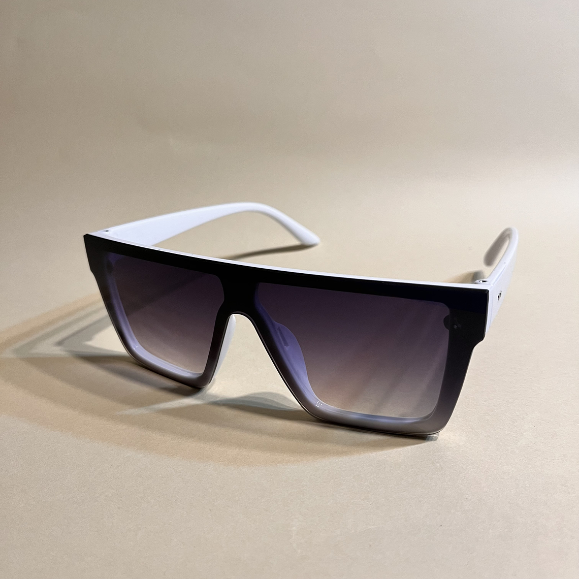 Lentes Cuadrado Blanco Tornasol 1