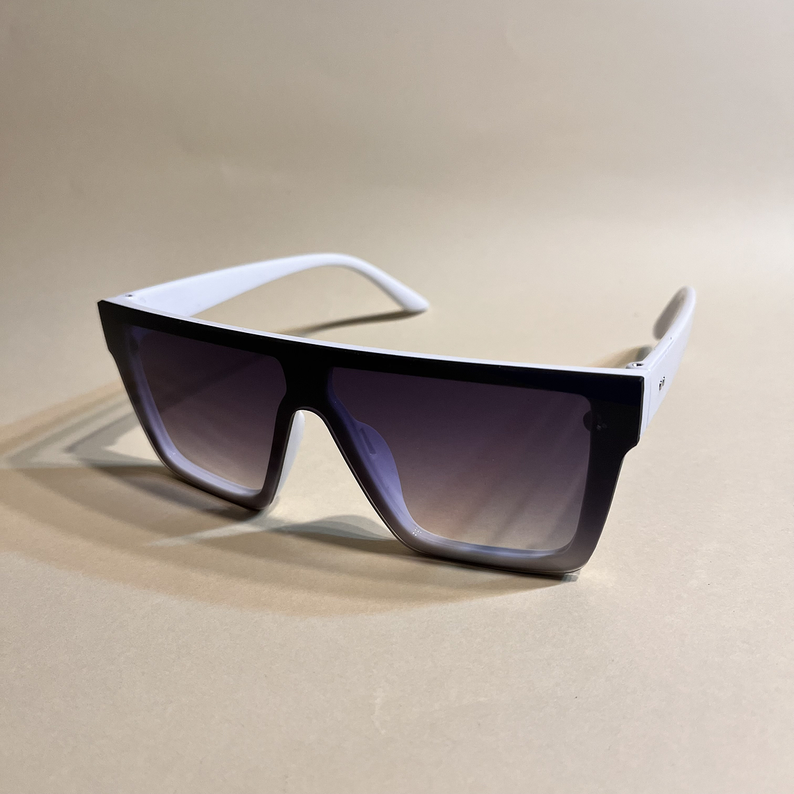 Lentes Cuadrado Blanco Tornasol 3