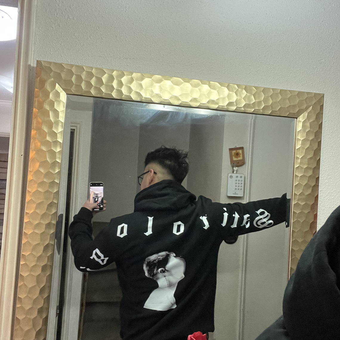 Hoodie Sátirologia Boxy Fit o Oversize  4