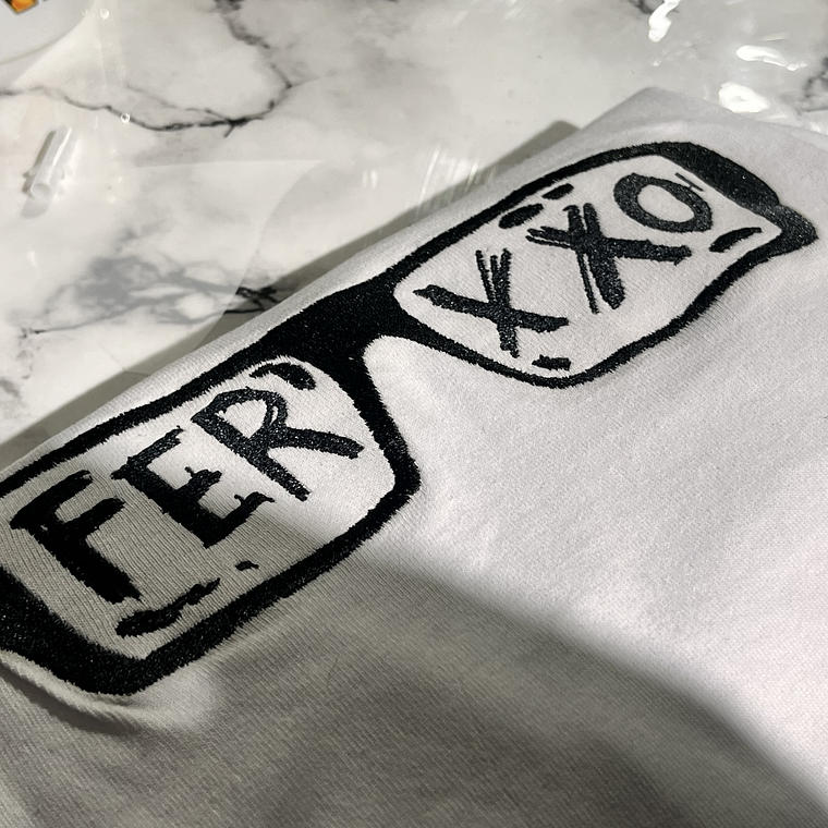 Polera Blanca Ferxxo Bordado  4