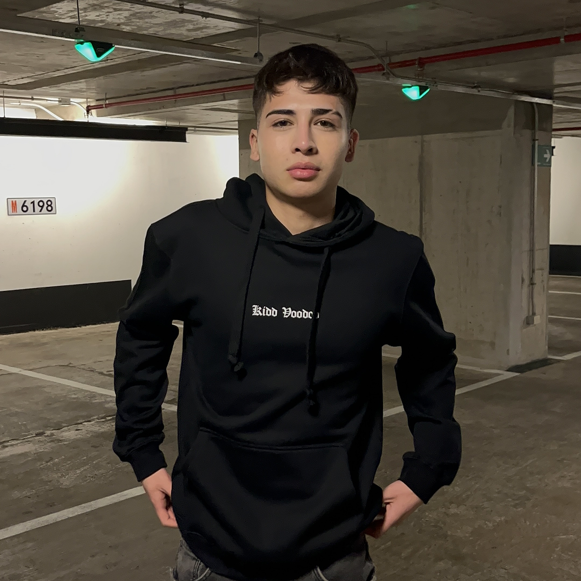 Hoodie Sátirologia Boxy Fit o Oversize  3