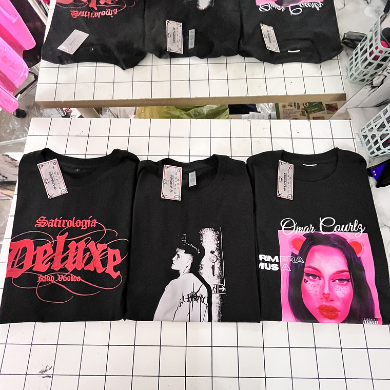 Polera Deluxe Basic o cara Kidd Voodoo desde $5.990 1