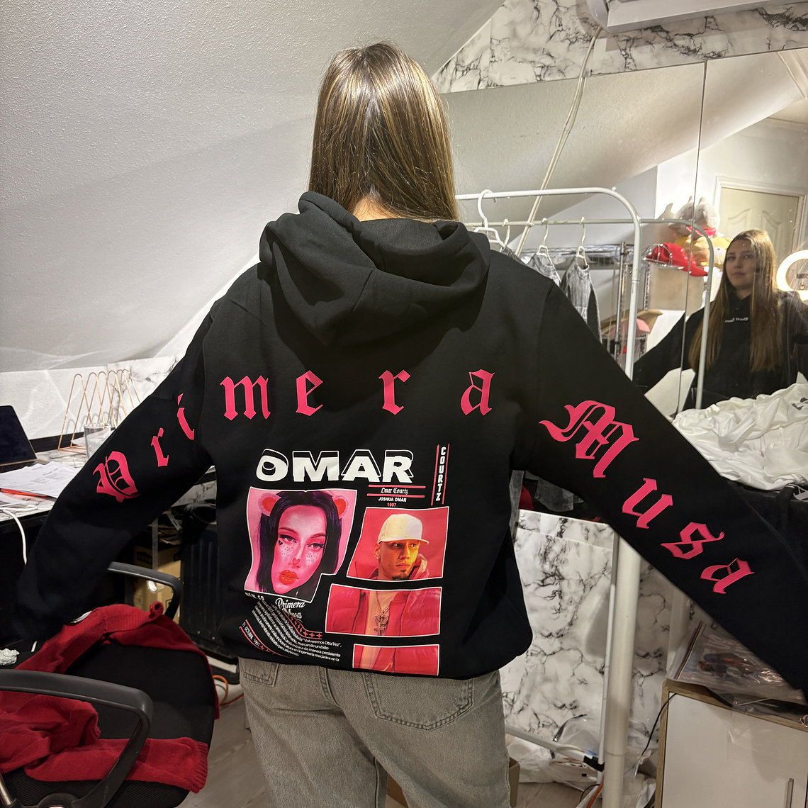 Hoodie primera musa  3