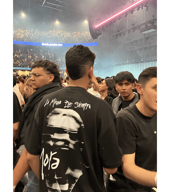 Polera Mora Over LO MISMO DE SIEMPRE