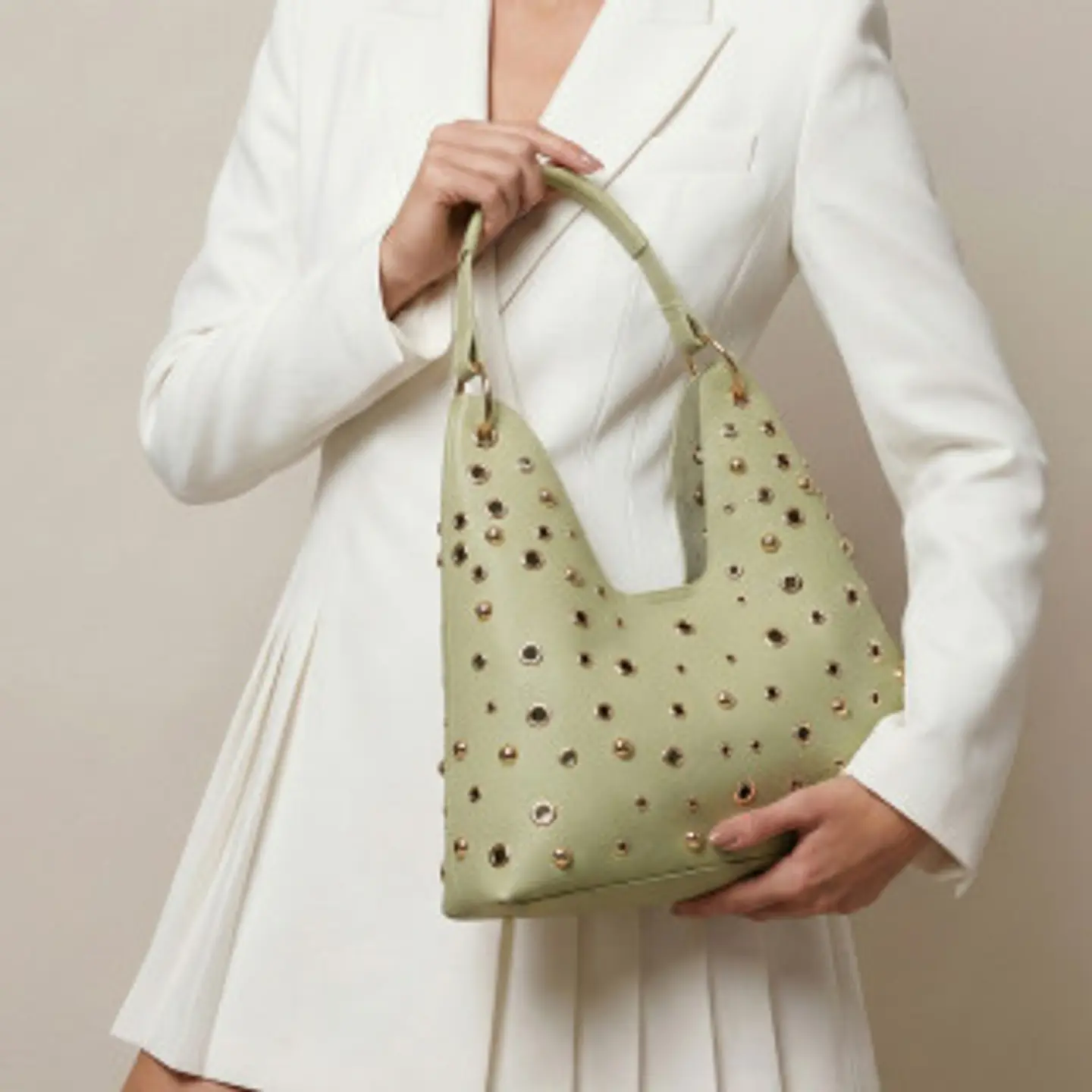 Sac shopping clouté finitions style motard 1