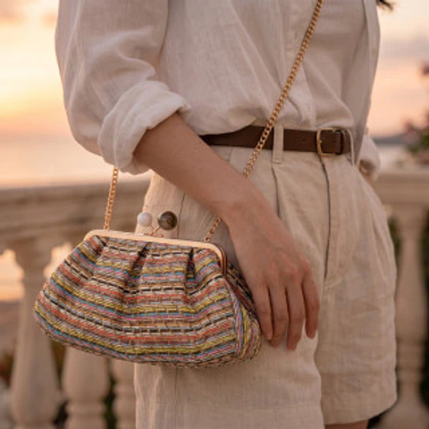 Sac à main paille vintage détails cuir de vachette patiné