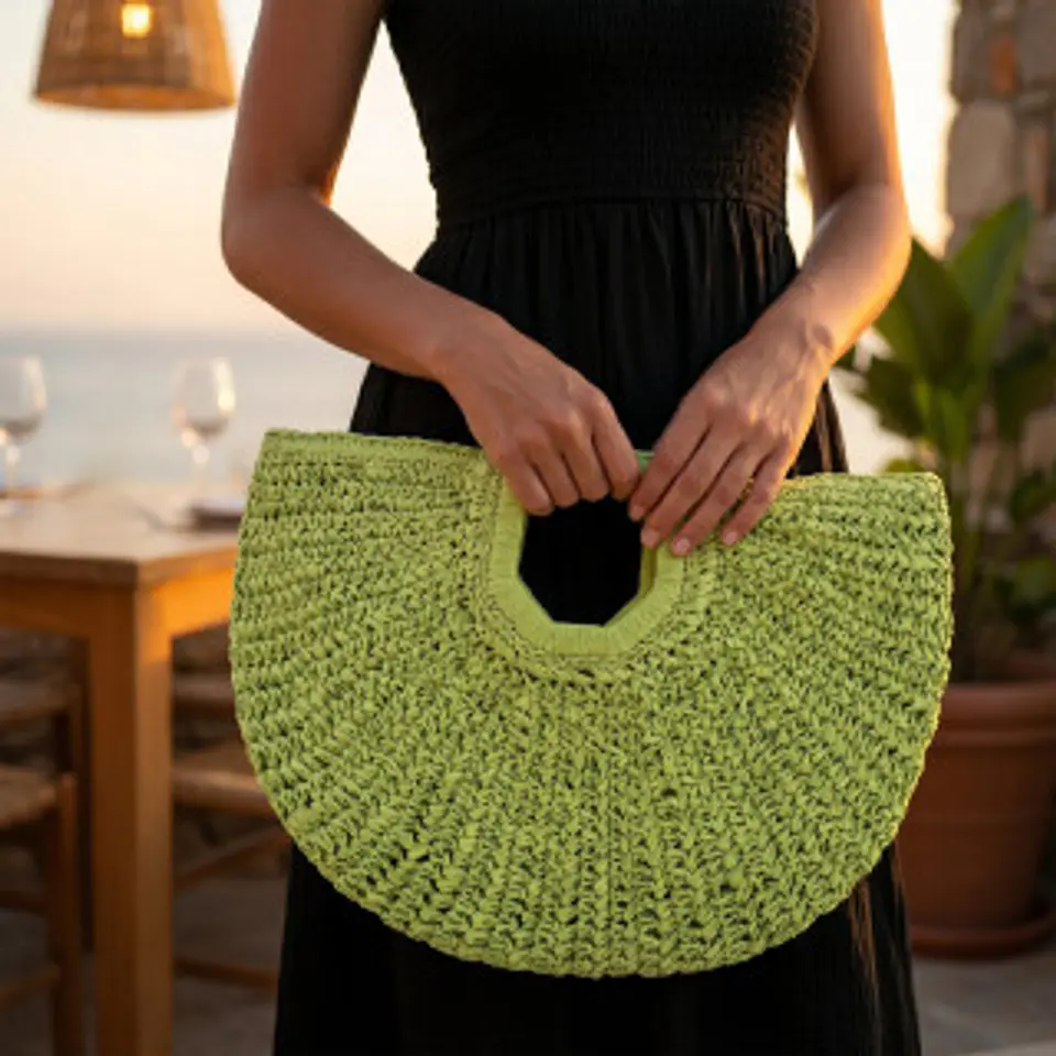 Sac bandoulière paille rock cuir clouté rivets argentés rebelle 1