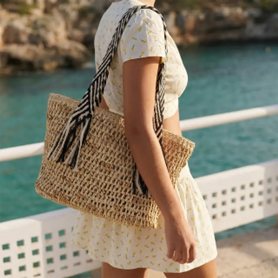 Sac bandoulière paille élégant nuances pastel fraîches dressing estival 1