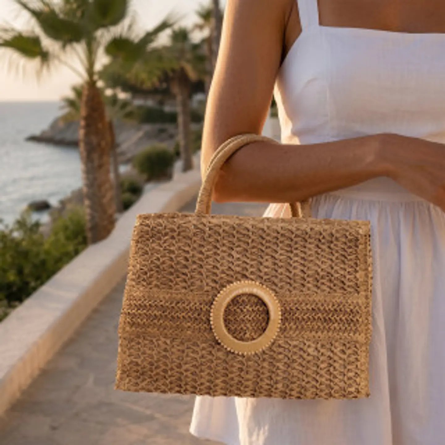 Sac à dos en raphia avec pendentif en perles multicolores style ethnique 1