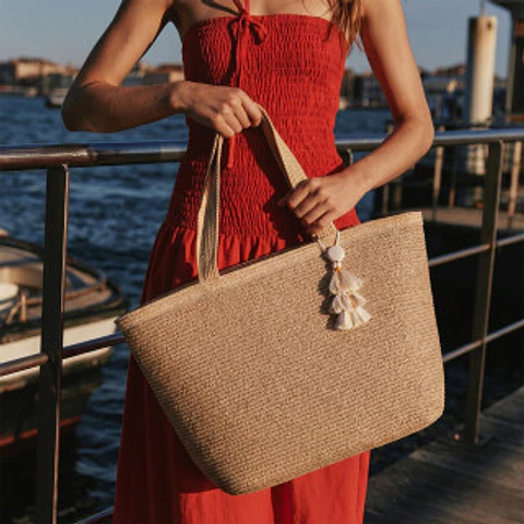 Sac bandoulière paille format enveloppe pochette rabat géométrique chic