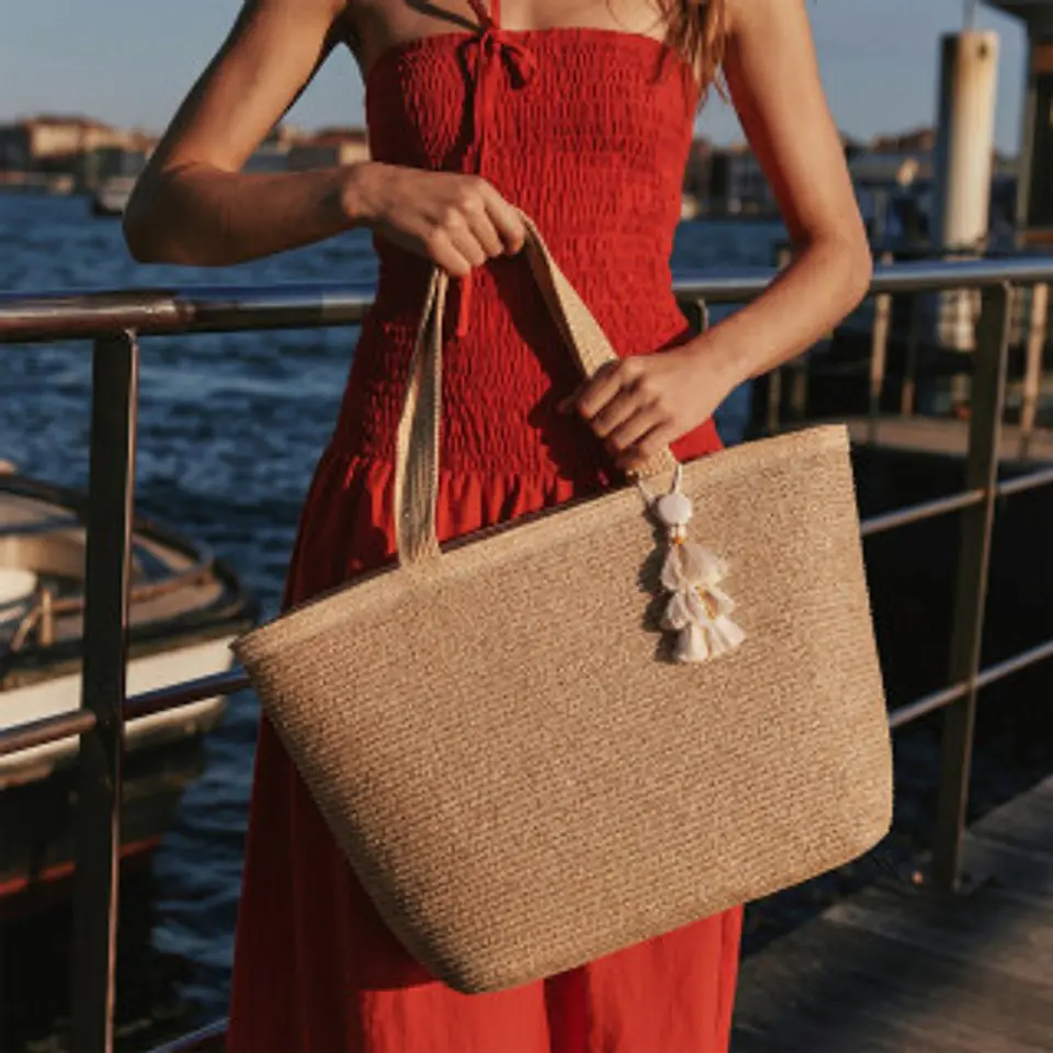 Sac bandoulière paille format enveloppe pochette rabat géométrique chic 1