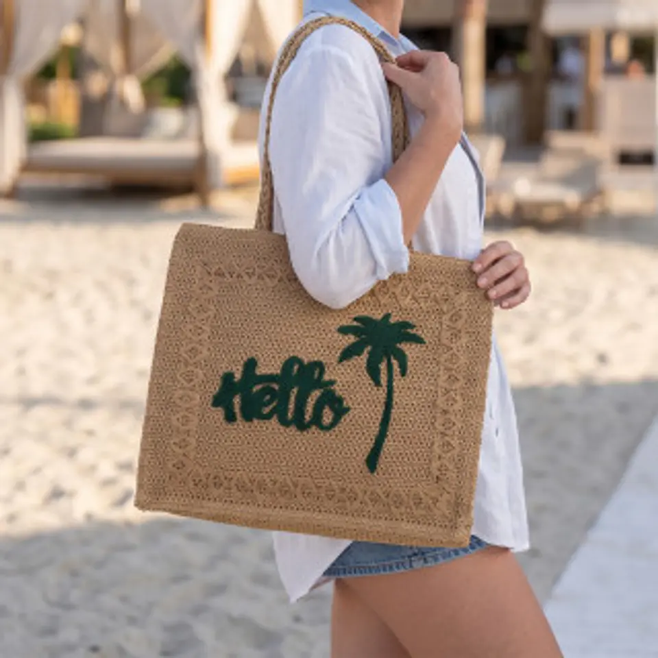 Sac bandoulière paille asymétrique sangle cuir contrastante style exclusif 1