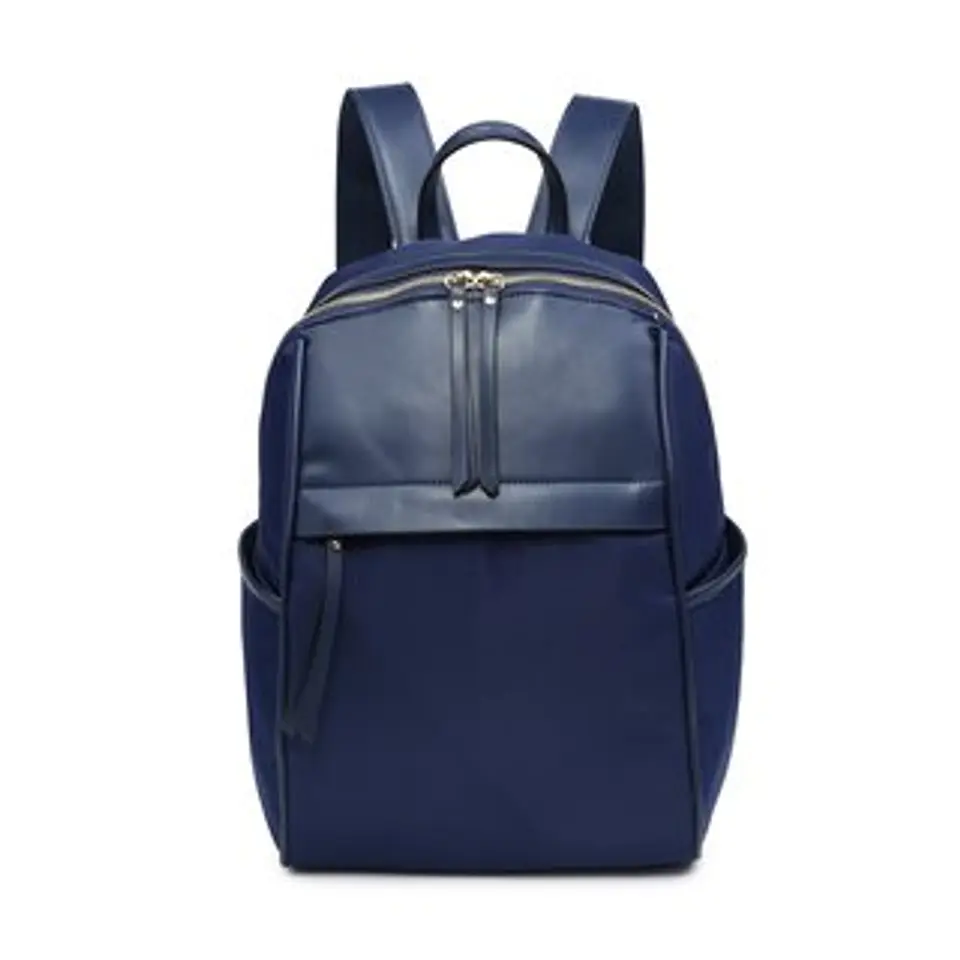 Sac à dos basique en nylon léger écoresponsable design minimaliste 1