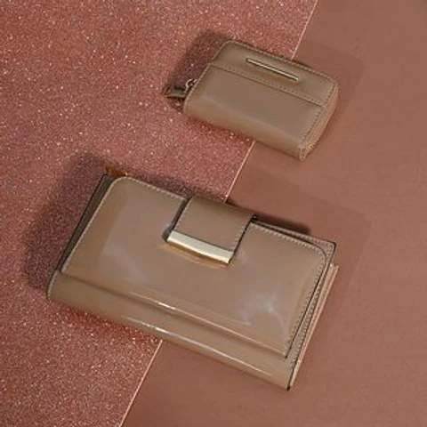 Ensemble portefeuilles vernis glamour reflets scintillants cocktail chic
