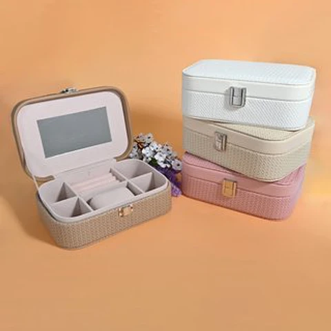 Coffret à joies précieux détails dorés métallisés style glamour