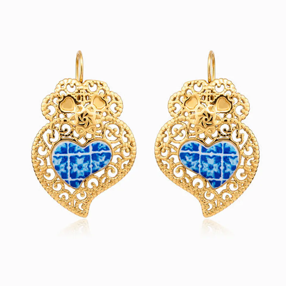 Boucles d'Oreilles Douce en Acier – Cœur de Viana 1