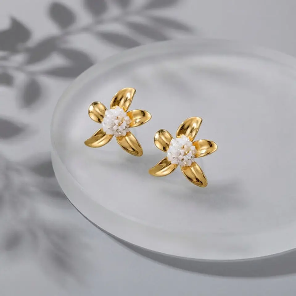 Boucles d'Oreilles Étincelante Fleur en Cristal – Acier 37x37mm 1