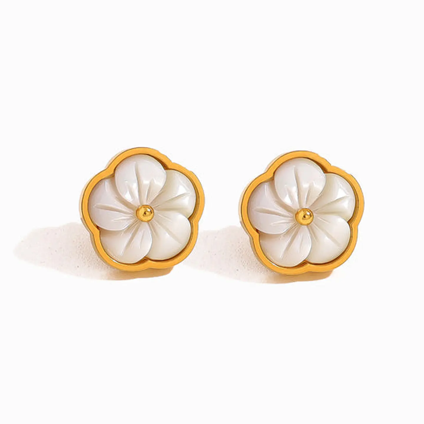 Boucles d'Oreilles Fleur Juvénile en Acier 1