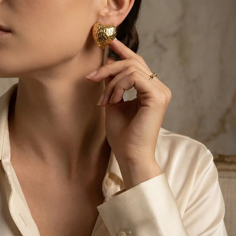 Boucles d'Oreilles Cœur en Acier, Intemporelle 27x26mm 1