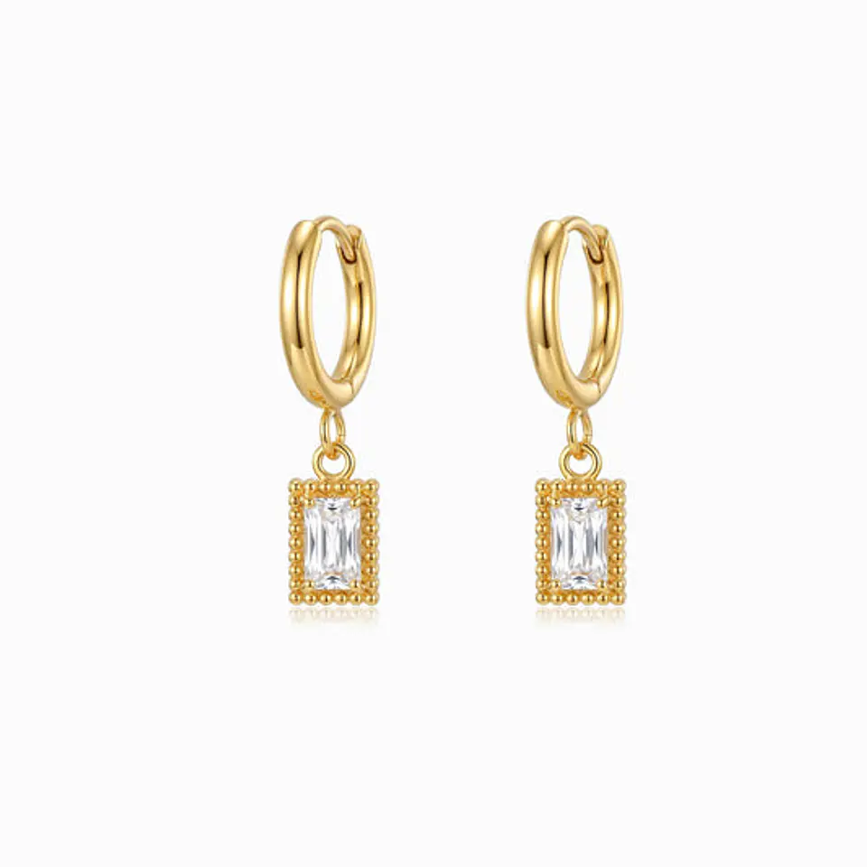 Boucles d'Oreilles Créole à Breloques Belle en Acier 1