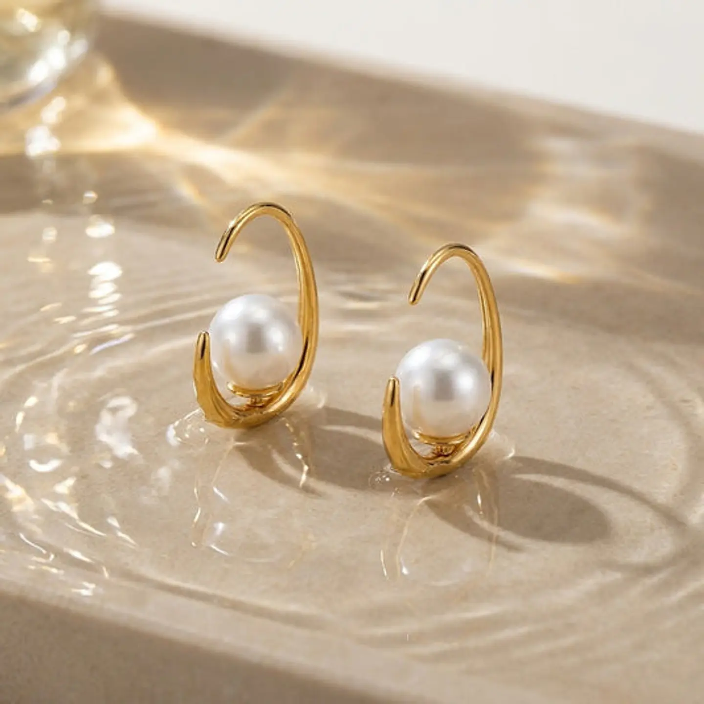 Boucles d'Oreilles Géométrique à Perle Belle en Acier 1