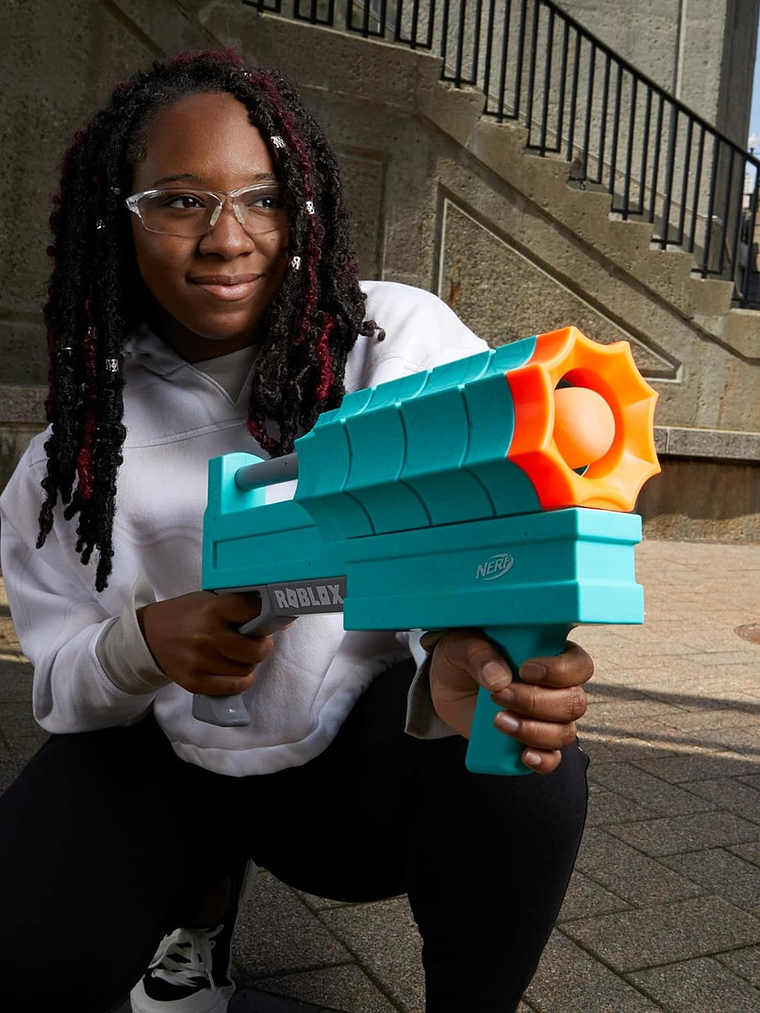 Lanzador Nerf Roblox Sharkbite Web Launcher Con 2 Cohetes Color Agua 3